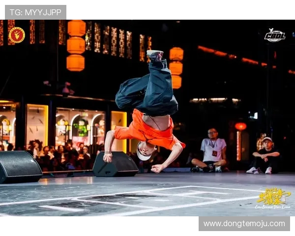 南京街舞队与深圳街舞队赛后复盘分析团队配合与表现的深度剖析